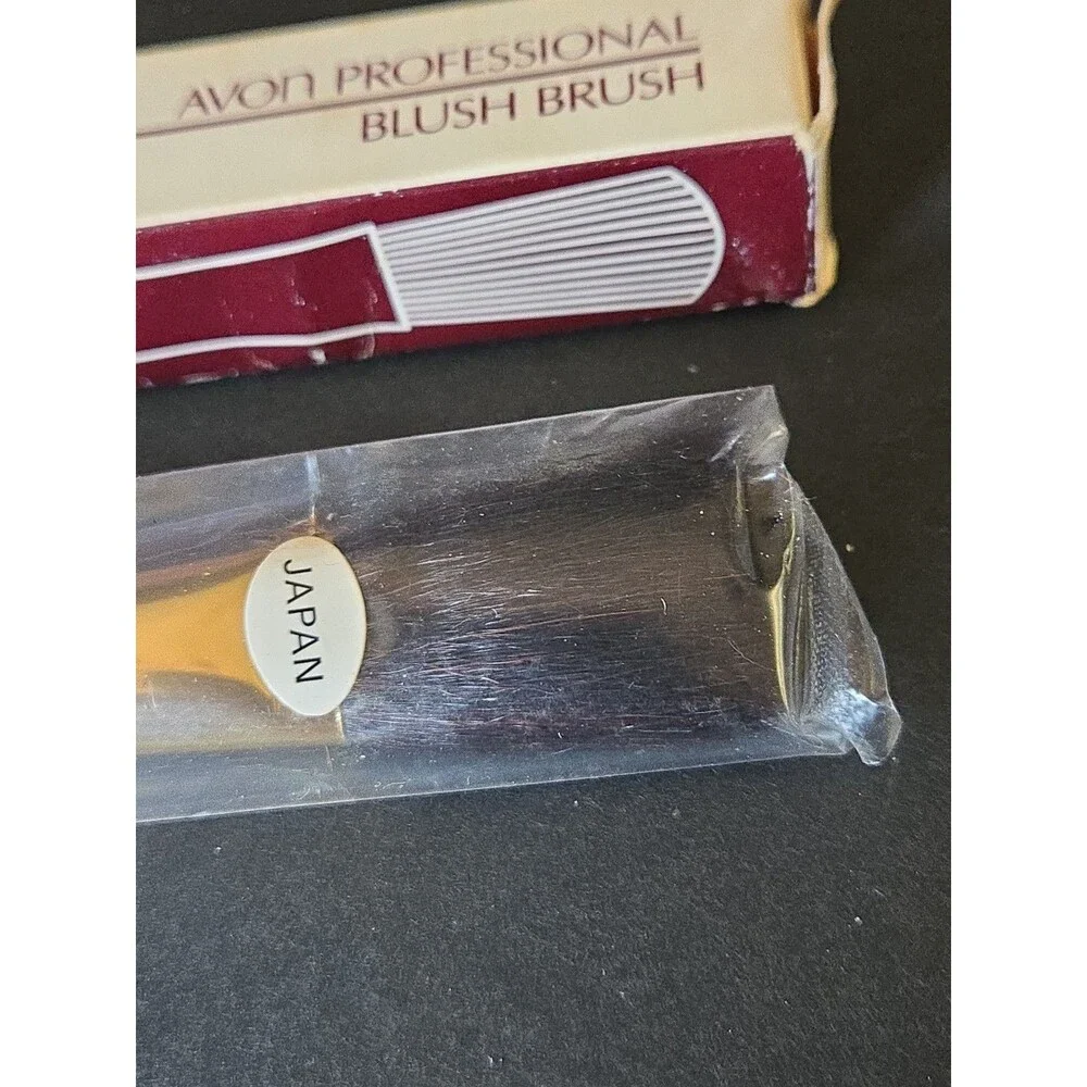 Vintage 1981 NOS New Avon Professional Blush Brush Original Box Sealed